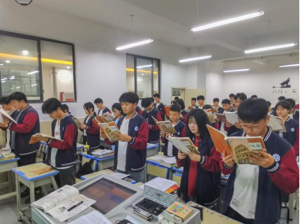 高考失利心有不甘？专家深度解析复读利弊与抉择之道