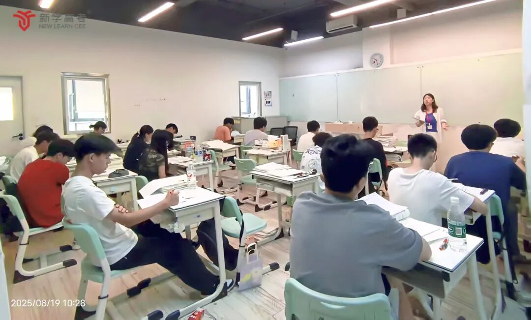 《我退学一周后重返新学高考》之满血复活战高考，这一切背后藏着什么隐情！？？(图4)