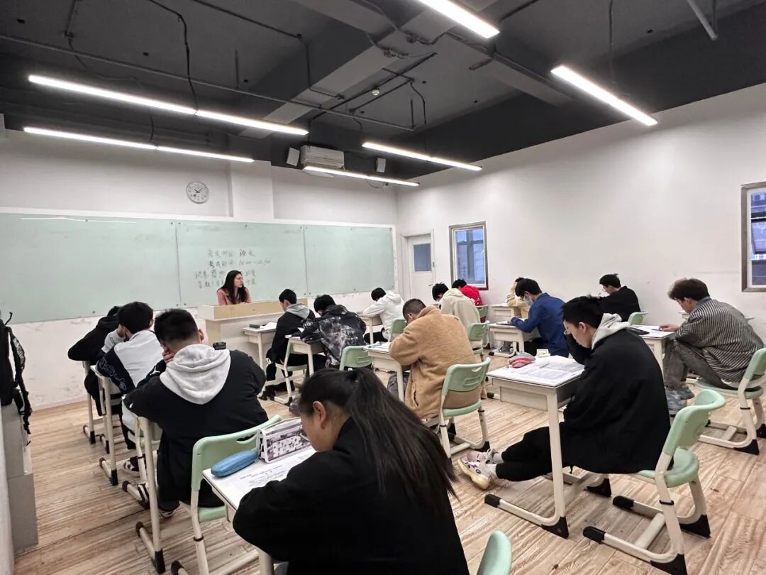 《我退学一周后重返新学高考》之满血复活战高考，这一切背后藏着什么隐情！？？(图6)